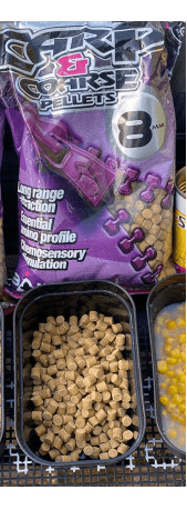 bait-tech carp & coarse pellets