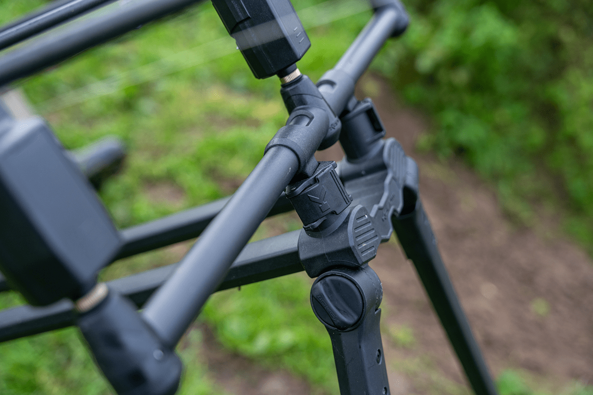 DELUXE 3 ROD TRIPOD